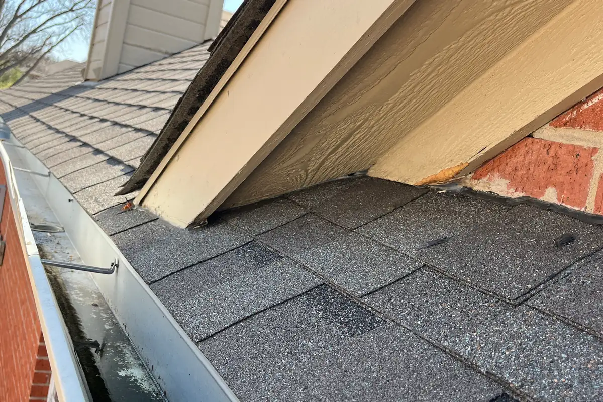 Pest Control Farmersville, TX 13 Open roof-to-wall gap with daylight showing through, a rodent entry point on a Pest Me Off job